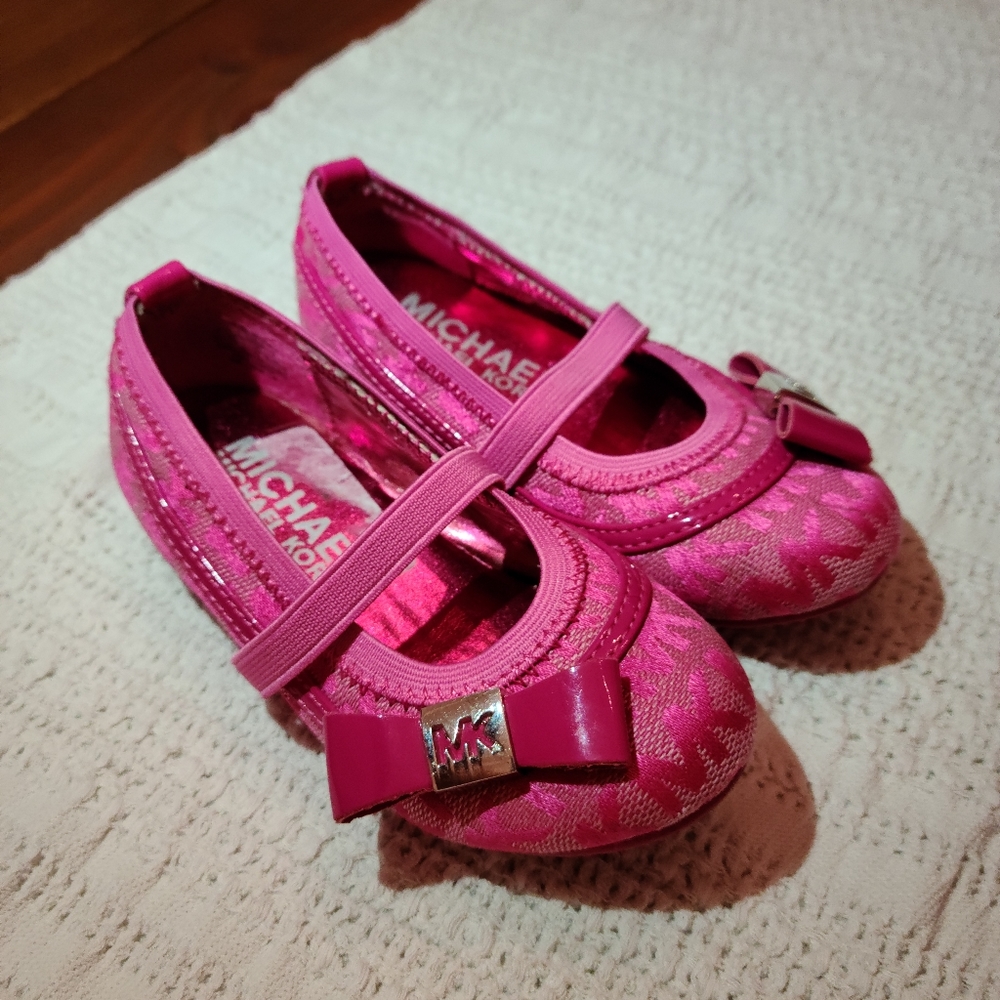Michael Kors Toddler 7 Pink MK Signature Shoes